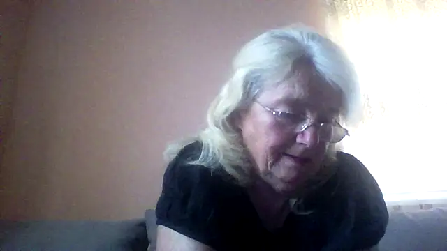 Snapshot of AmyLove353 chatting on 11, 6, 2026 AmyLove353 online show from 11, 6, 2026
