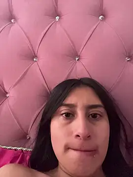 Snapshot of Violeet-Smith chatting on 19, 2, 2026 Violeet-Smith online show from 19, 2, 2026