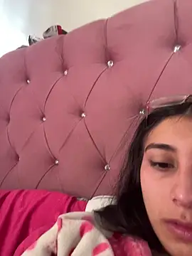 Snapshot of Violeet-Smith chatting on 21, 2, 2026 Violeet-Smith online show from 21, 2, 2026