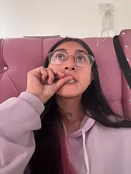 Violeet-Smith online show from 3, 3, 2026