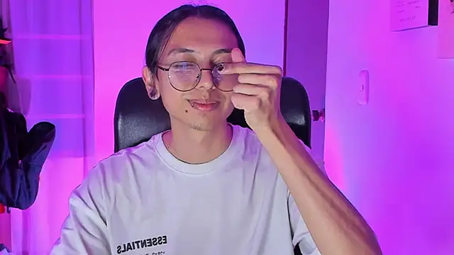 Snapshot of _Astrea_ chatting on 27, 2, 2026 Astrea online show from 27, 2, 2026