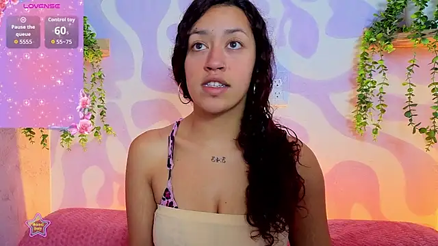 Snapshot of mia_scarlett7 chatting on 19, 6, 2026 mia scarlett7 online show from 19, 6, 2026