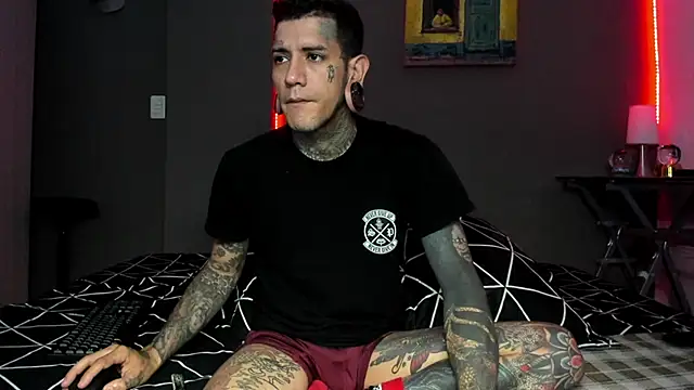 cleoo jhonny online show from 4, 3, 2026