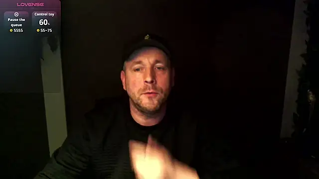 Snapshot of Woody_Longbong chatting on 15, 11, 2025 Woody Longbong online show from 15, 11, 2025