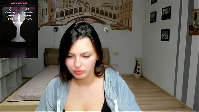 Snapshot of KittyShenson chatting on 28, 11, 2025 KittyShenson online show from 28, 11, 2025