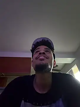 Snapshot of Mrmakeherwet_Tez chatting on 14, 5, 2026 Mrmakeherwet Tez online show from 14, 5, 2026