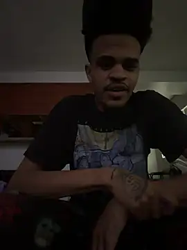 Snapshot of Mrmakeherwet_Tez chatting on 14, 5, 2026 Mrmakeherwet Tez online show from 14, 5, 2026
