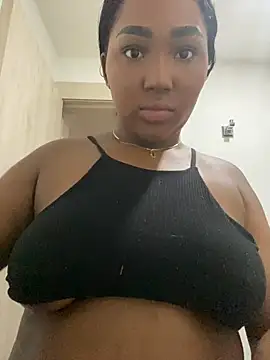 Snapshot of Viana_dior chatting on 30, 10, 2025 Viana dior online show from 30, 10, 2025