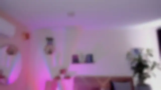 Snapshot of YariRose chatting on 20, 4, 2026 YariRose online show from 20, 4, 2026