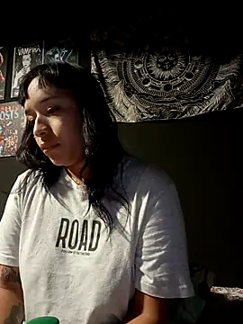 Isis Bathory online show from 13, 11, 2025