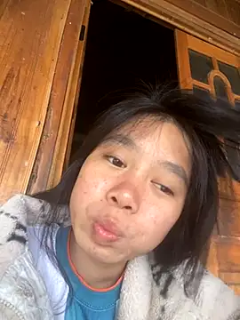 Snapshot of -Miaa- chatting on 3, 11, 2025 -Miaa- online show from 3, 11, 2025