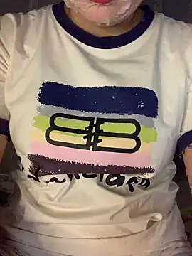 helo-kitty online show from 4, 4, 2026