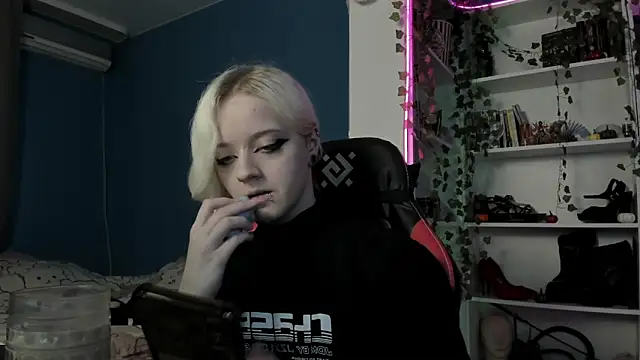 Holy Mistress S online show from 9, 11, 2025