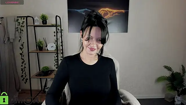 Sara Devills online show from 15, 12, 2025