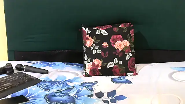 CherryZee online show from 14, 11, 2025