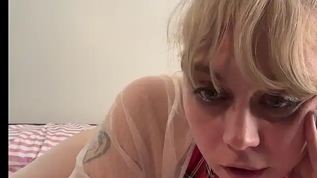 Snapshot of daddysprincess731 chatting on 25, 10, 2025 daddysprincess731 online show from 25, 10, 2025