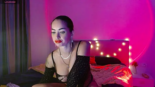 Snapshot of Elena_ur_Goddess chatting on 20, 11, 2025 Elena ur Goddess online show from 20, 11, 2025