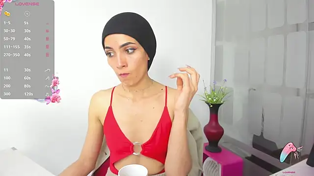 chloehanna online show from 25, 3, 2026