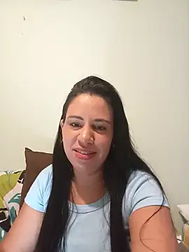 LeilaTaylor online show from 12, 11, 2025