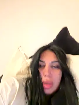 Snapshot of IsaBebe chatting on 3, 11, 2025 IsaBebe online show from 3, 11, 2025