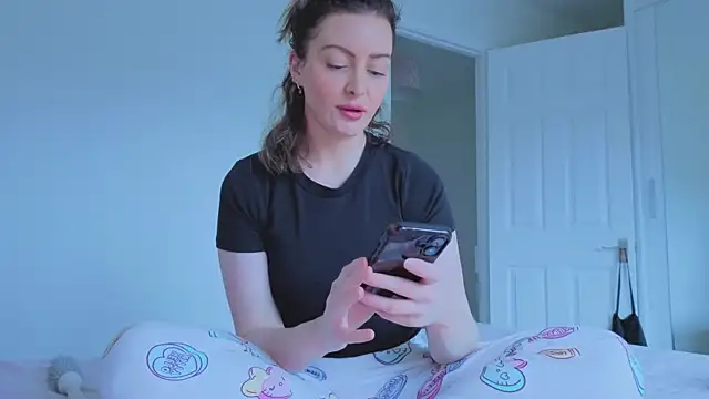 Lovelavender  online show from 6, 2, 2026