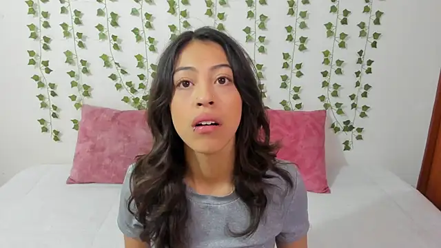 emily jonessxx online show from 15, 2, 2026