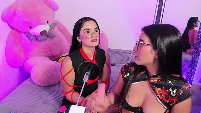 laana foxx online show from 8, 3, 2026