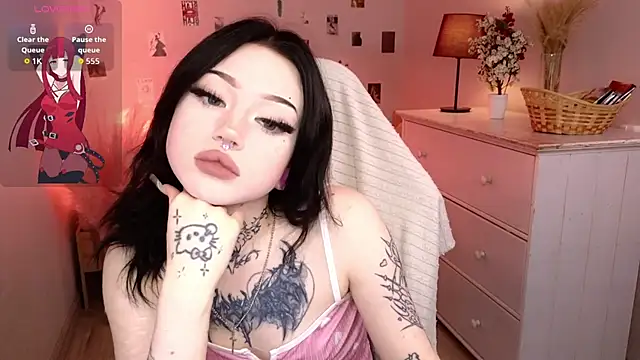 Emma Kirks online show from 28, 5, 2026