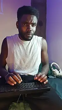 Snapshot of Suamyst_25 chatting on 5, 4, 2026 Suamyst 25 online show from 5, 4, 2026