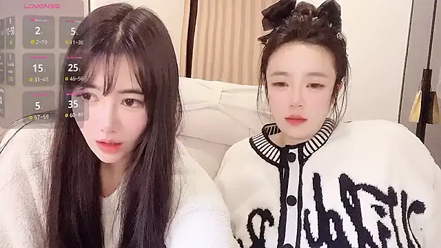 Snapshot of Follyise chatting on 1, 2, 2026 Follyise online show from 1, 2, 2026