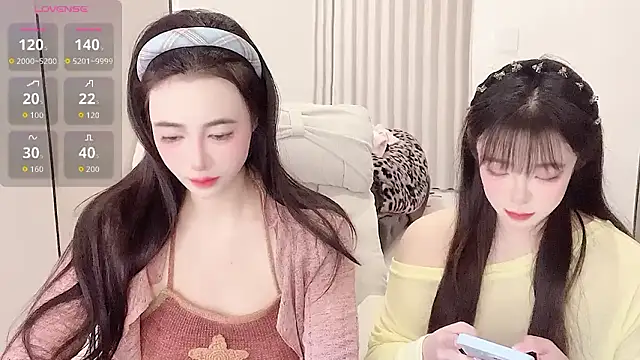 Snapshot of Follyise chatting on 4, 2, 2026 Follyise online show from 4, 2, 2026