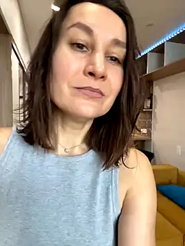 Snapshot of AliceLili chatting on 30, 10, 2025 AliceLili online show from 30, 10, 2025