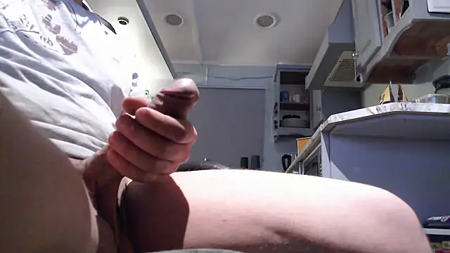 Snapshot of randomanuk chatting on 12, 1, 2026 randomanuk online show from 12, 1, 2026