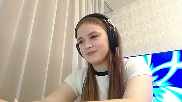 MilaRiviera online show from 23, 10, 2025