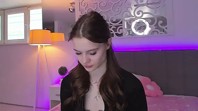 LuisaClover online show from 14, 3, 2026