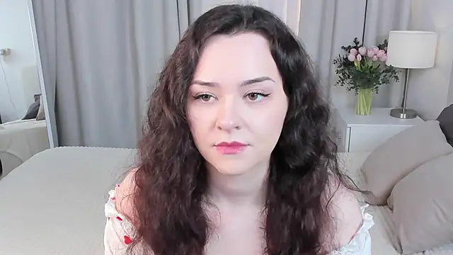 Camilla Rowen online show from 4, 12, 2025