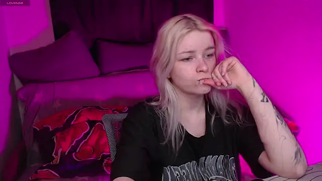 CherryNight6 online show from 12, 4, 2026