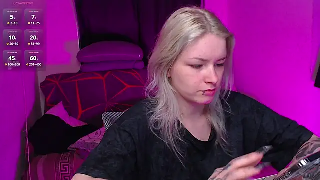 Snapshot of CherryNight6 chatting on 21, 6, 2026 CherryNight6 online show from 21, 6, 2026
