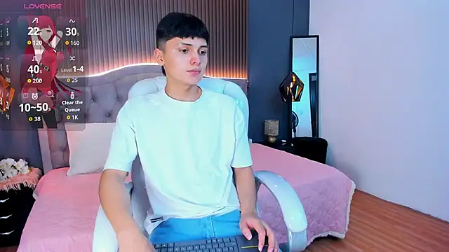 Maxii18  online show from 31, 10, 2025