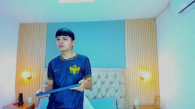 Maxii18  online show from 9, 1, 2026