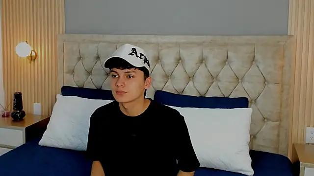 Maxii18  online show from 11, 1, 2026