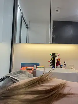 Snapshot of elliepixie chatting on 22, 12, 2025 elliepixie online show from 22, 12, 2025