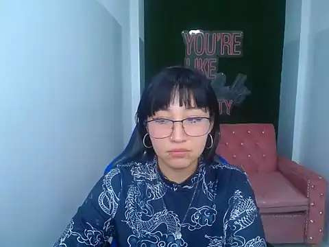 isabella smith t online show from 22, 10, 2025
