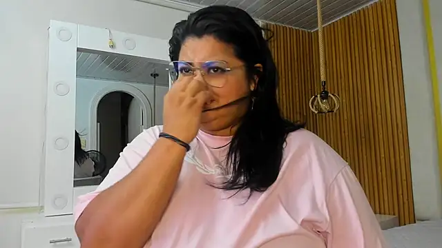 Hanna curvy  online show from 16, 11, 2025