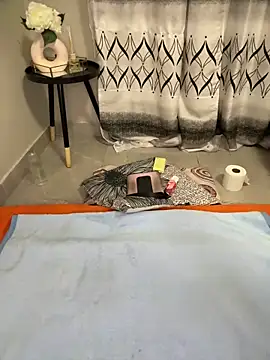 Nicole bash online show from 18, 4, 2026