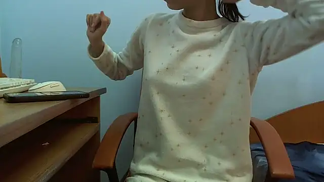 Snapshot of andreea713 chatting on 8, 3, 2026 andreea713 online show from 8, 3, 2026