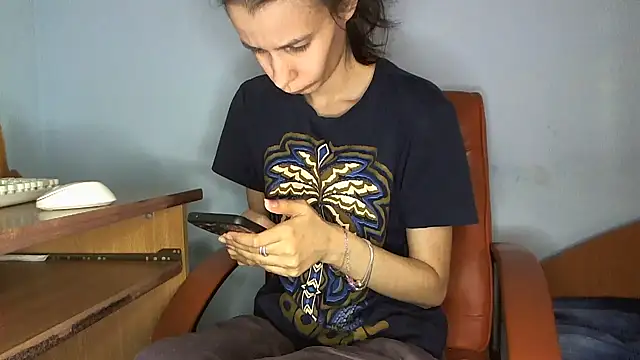 Snapshot of andreea713 chatting on 12, 3, 2026 andreea713 online show from 12, 3, 2026