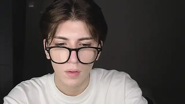 Oliver star boy  online show from 26, 10, 2025