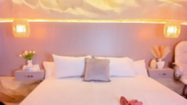 AmyColman  online show from 31, 3, 2026