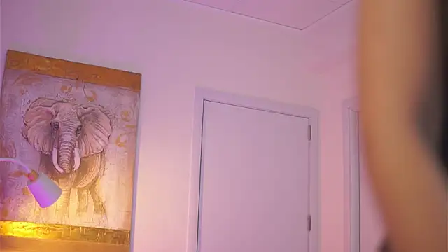 Snapshot of Aisha_Bee chatting on 24, 5, 2026 Aisha Bee online show from 24, 5, 2026